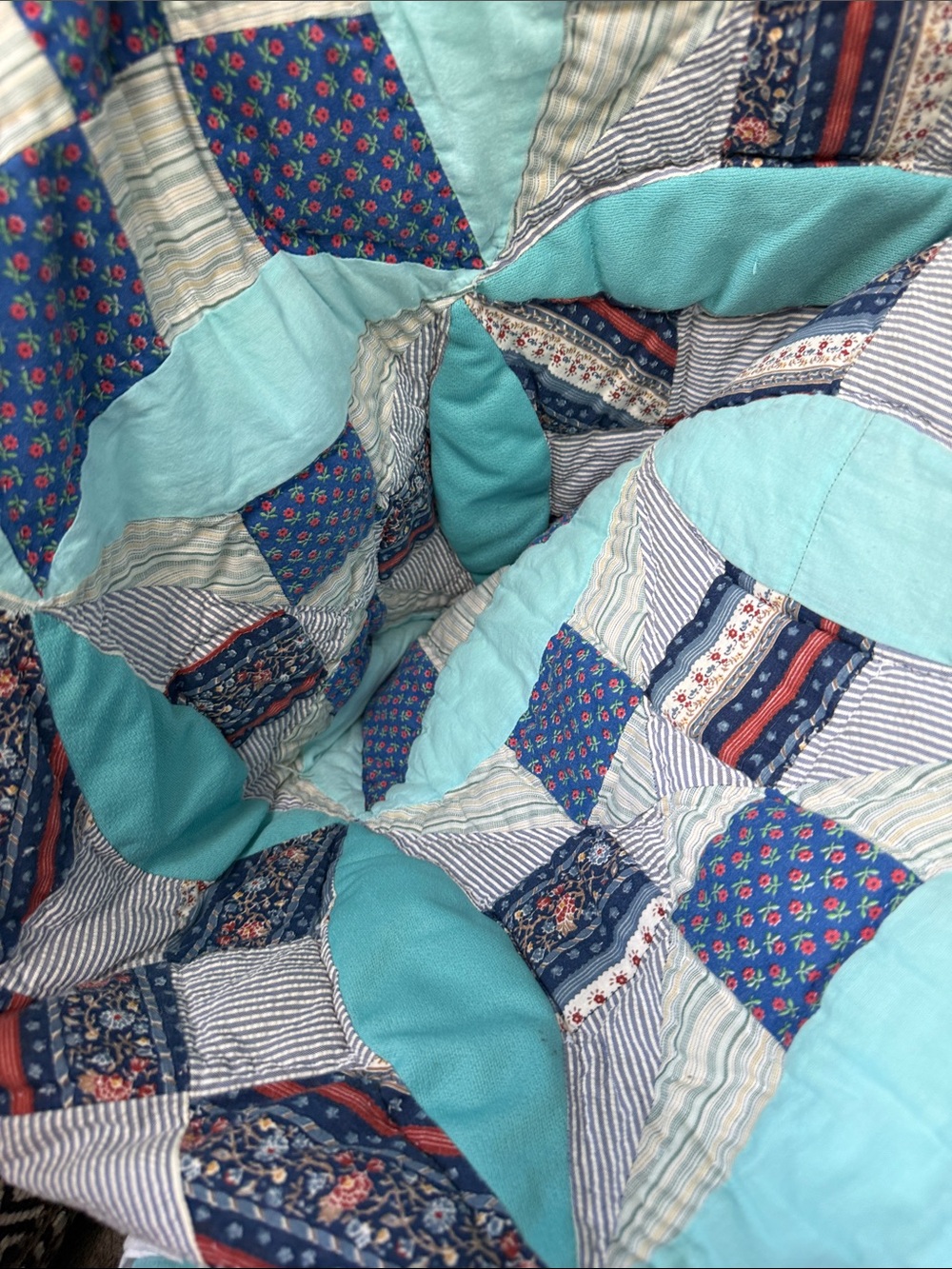 Vintage Handmade Patchwork Quilt Double Wedding Ring Style Aqua Blue 84x66 - Picture 8 of 13